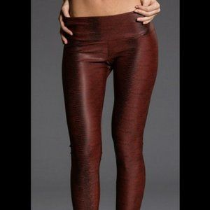 Onzie Snakeskin Red and Black Leggings NEW!